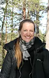 Skogbiolog Trude Myhre i WWF-Norge er bekymret for urskogen i nord. (Foto: WWF).