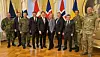 Fra venstre: Sveriges forsvarssjef Michael Claesson; Islands forsvarssjef Jónas Allansson; Finlands forsvarssjef Janne Jaakkola; Danmarks forsvarsminister Troels Poulsen; Finlands forsvarsminister Antti Häkkänen, Islands utenriksminister Þorgerður Katrín Gunnarsdóttir; Norges forsvarsminister Tore O. Sandvik; Sveriges forsvarsminister Pål Jonson; Norges forsvarssjef Eirik Kristoffersen; samt Danmarks forsvarssjef Michael Wiggers Hyldgaard. (Foto: Asgeir Spange Brekke/Forsvarsdepartementet)