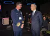 Viseadmiral Nathan More ved den amerikanske kystvakta sammen med statsminister Jonas Gahr Støre (Ap) på Arctic Frontiers 2026.