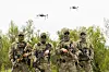 Kystjegere under testing av nye droner i en operativ ramme.