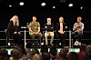 High North News’ redaktør Arne O. Holm leder High Noon-debatt i Harstad med forsvarssjef Eirik Kristoffersen; Bård Larsen, historiker i Civita; Hilde Restad, førsteamanuensis ved Oslo Nye Høyskole – og Andreas Østhagen, forskningsleder for hav og Arktis ved Fridtjof Nansens Institutt.