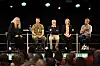 High North News’ redaktør Arne O. Holm leder High Noon-debatt i Harstad med forsvarssjef Eirik Kristoffersen; Bård Larsen, historiker i Civita; Hilde Restad, førsteamanuensis ved Oslo Nye Høyskole – og Andreas Østhagen, forskningsleder for hav og Arktis ved Fridtjof Nansens Institutt.