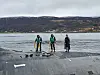 Mannskap på USS Oregon under fortøyningen.