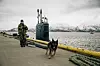 Innsatsstyrken Claymore i Nord-Hålogaland heimevernsdistrikt 16 står for styrkebeskyttelse ved ubåtanløp ved Grøtsund havn like utenfor Tromsø, som her ved besøket fra den amerikanske ubåten USS New Mexico. Nå er en egen innsatsstyrke for Tromsø under utvikling. (Foto: Helene Sofie Thorkildsen/Forsvaret)