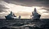 Fregatten FGS Sachsen (til høyre) leder den tyske flåten under den maritime skarpskytingsøvelsen som kalles «Andøya». Til venstre seiler fregatten FGS Bayern. Målet med øvelsen er å styrke den tyske marinens operative beredskap og demonstrere dens evne til nasjonalt og kollektivt forsvar. (Foto: Jan Kistenmacher/Bundeswehr)