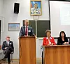Stortingsrepresentant Eirik Sivertsen (Ap) skal på talerstolen denne uken også, slik han var under et seminar i 2014. Til venstre Frode Mellemvik, til høyre sitter Georgina Nevzorova fra BSTU og fylkesordfører Sonja A. Steen. (Foto: Nordområdesenteret)