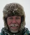 Professor Jon Ove Hagen er tilknyttet UNIS på Svalbard, og leder forskningen  på stabilitet og variasjon av arktisk landis. (Foto: Privat)